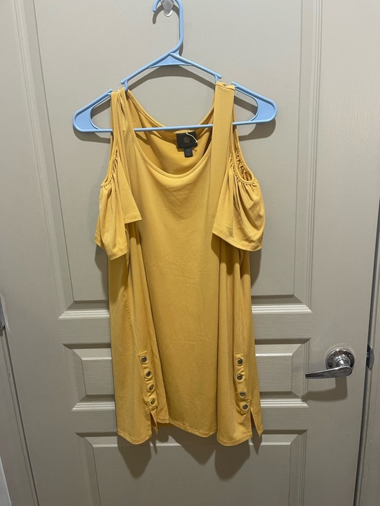 JM Collection Tops - NWOT- JM Collection Mustard Gold Cold-Shoulder Tunic size 3x